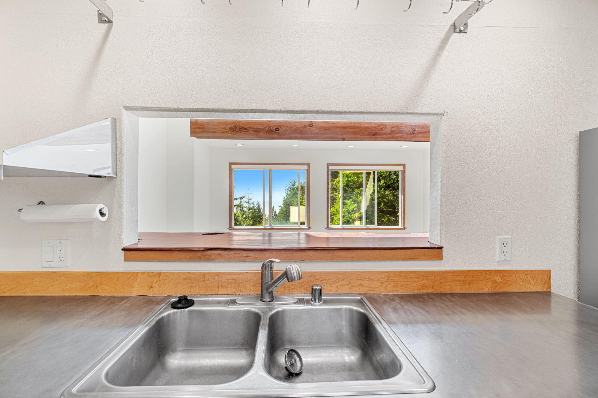 2340 Greenwood Heights Drive