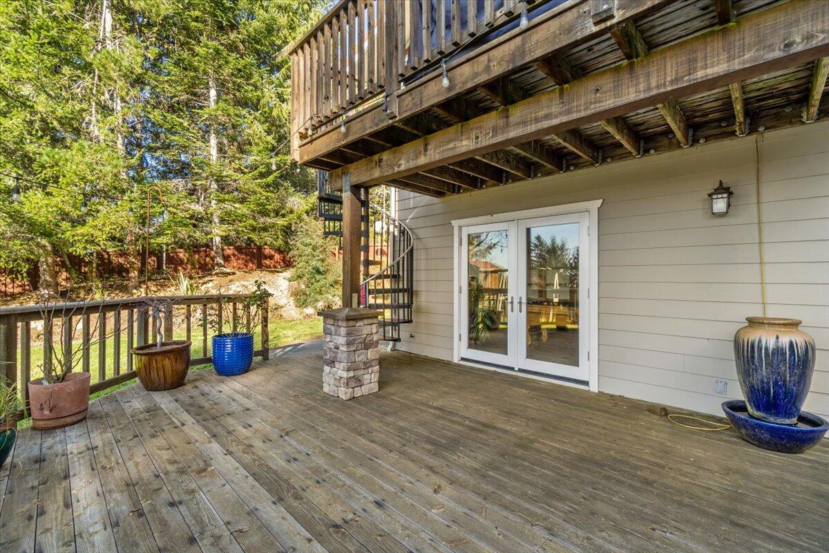 1636 Tompkins Hill Road