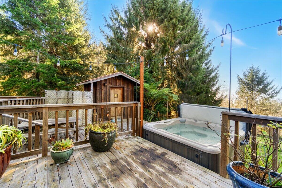 1636 Tompkins Hill Road