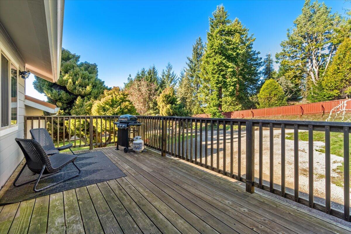 1636 Tompkins Hill Road