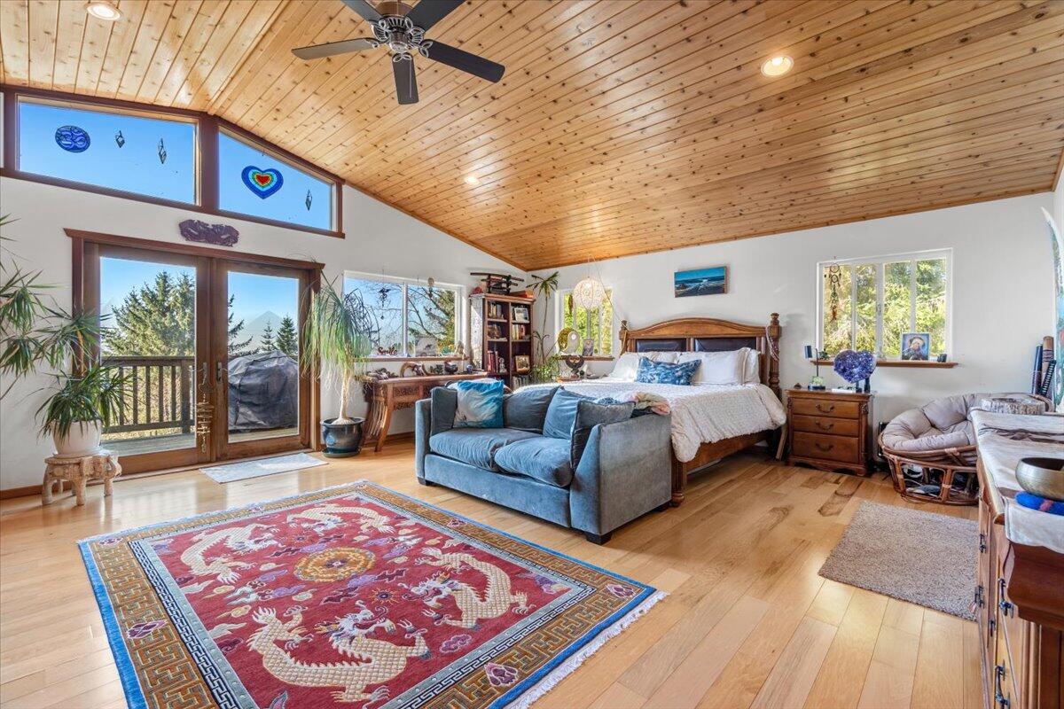 1636 Tompkins Hill Road