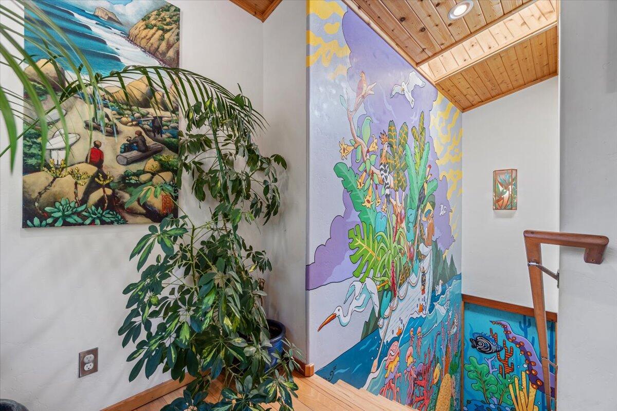 1636 Tompkins Hill Road