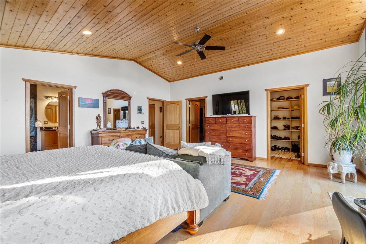 1636 Tompkins Hill Road