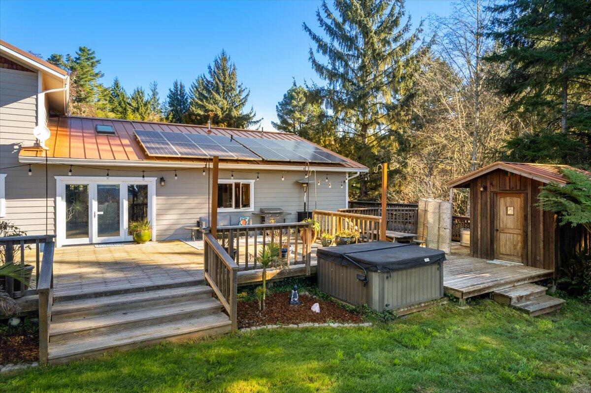 1636 Tompkins Hill Road