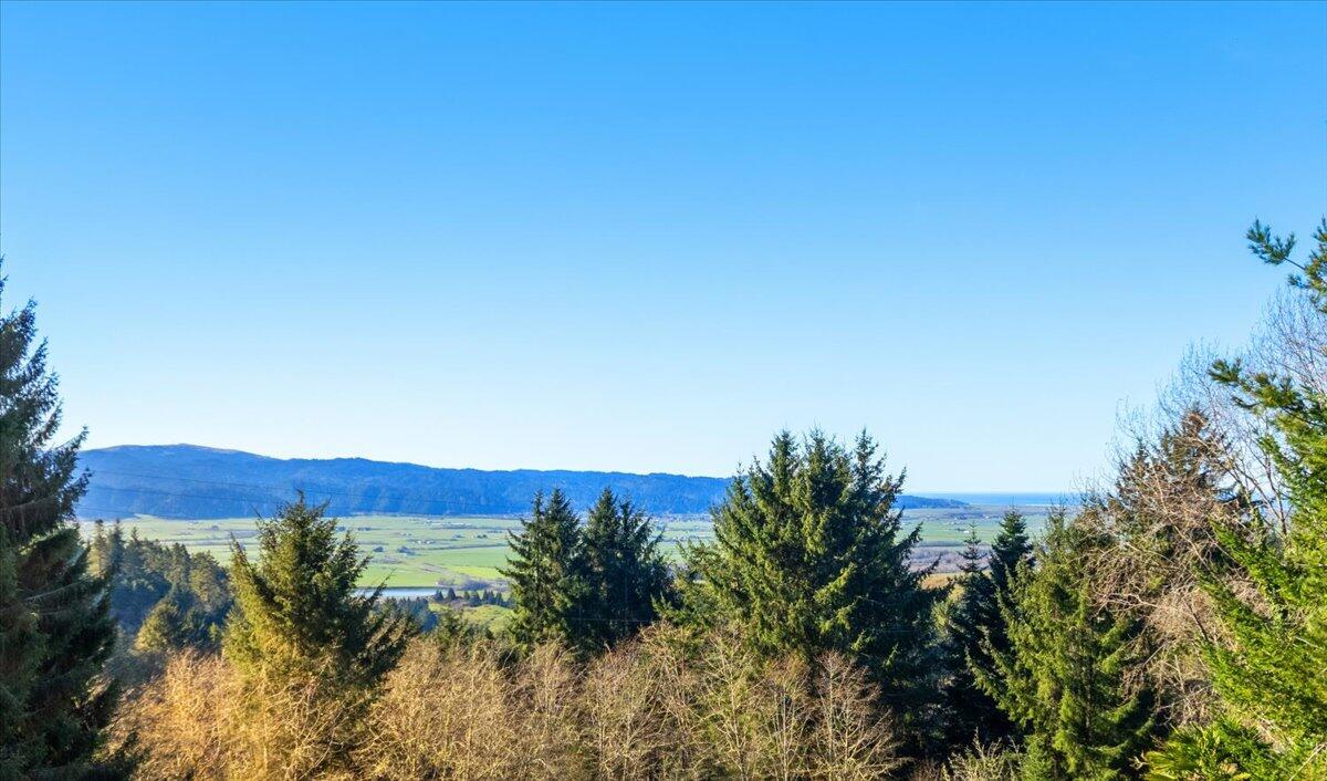 1636 Tompkins Hill Road