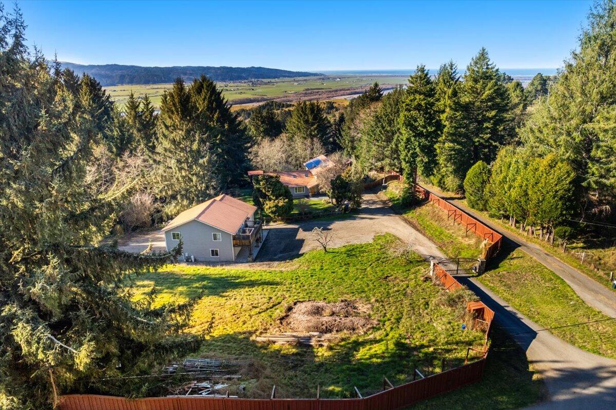 1636 Tompkins Hill Road