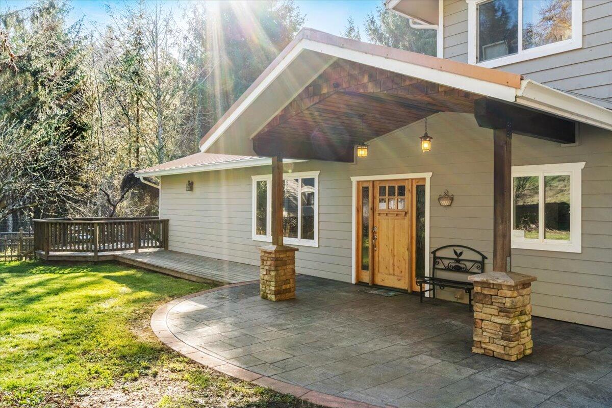 1636 Tompkins Hill Road