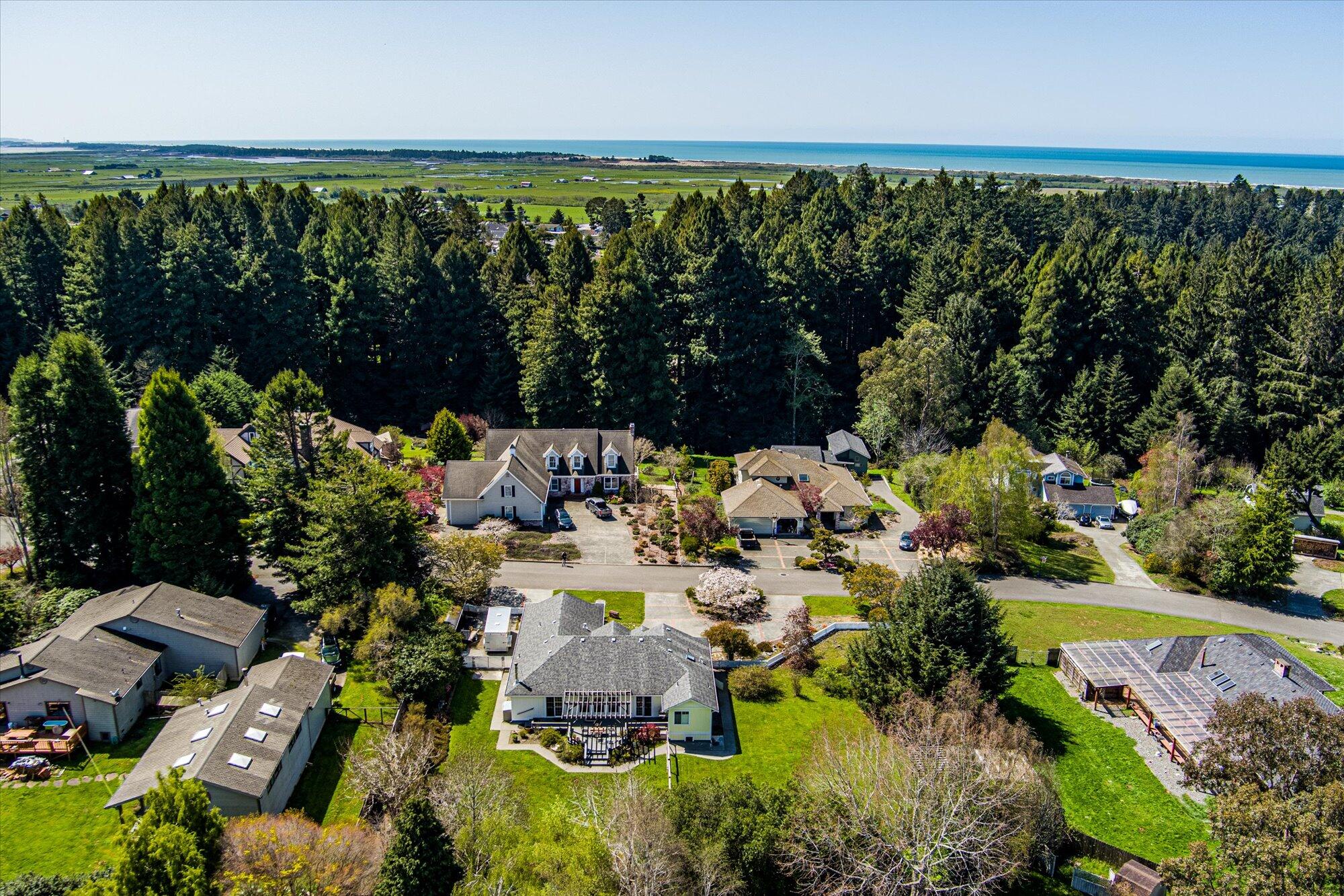 1275 Creek Court, McKinleyville