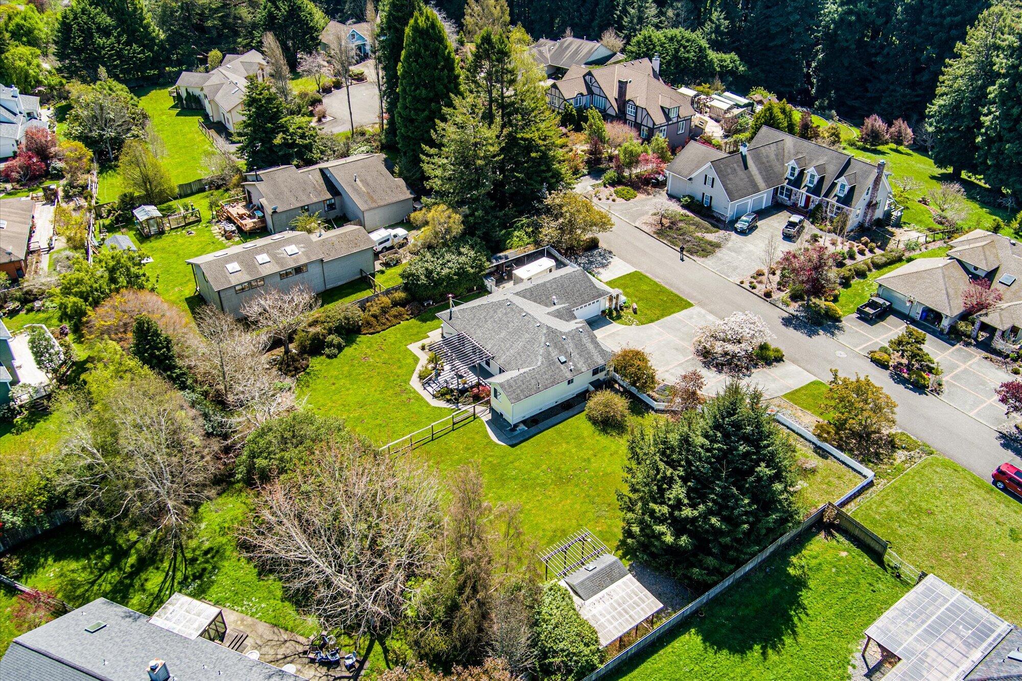 1275 Creek Court, McKinleyville