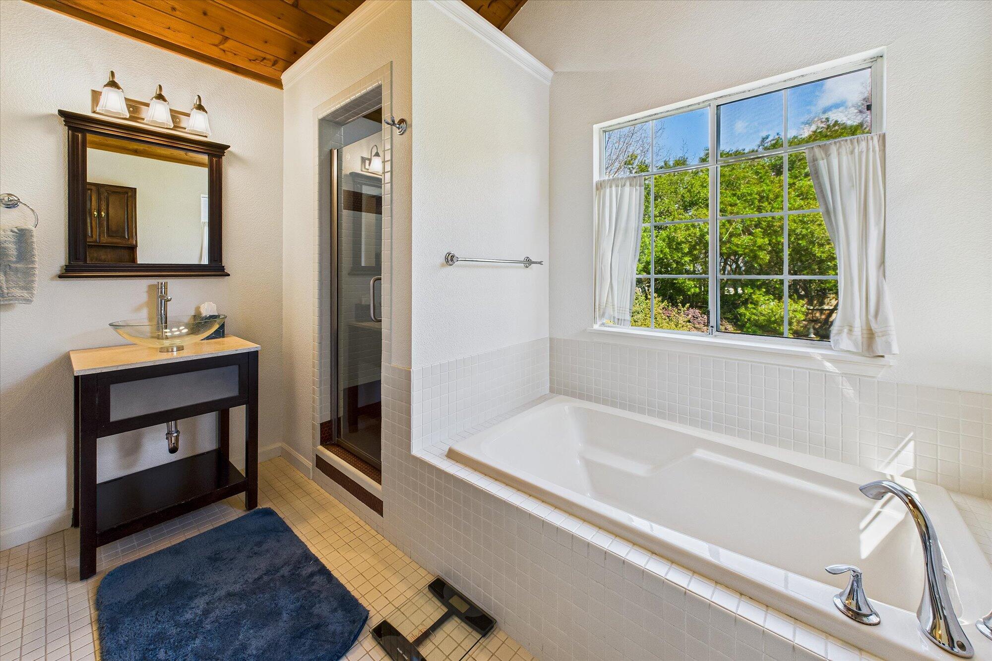 1275 Creek Court, McKinleyville