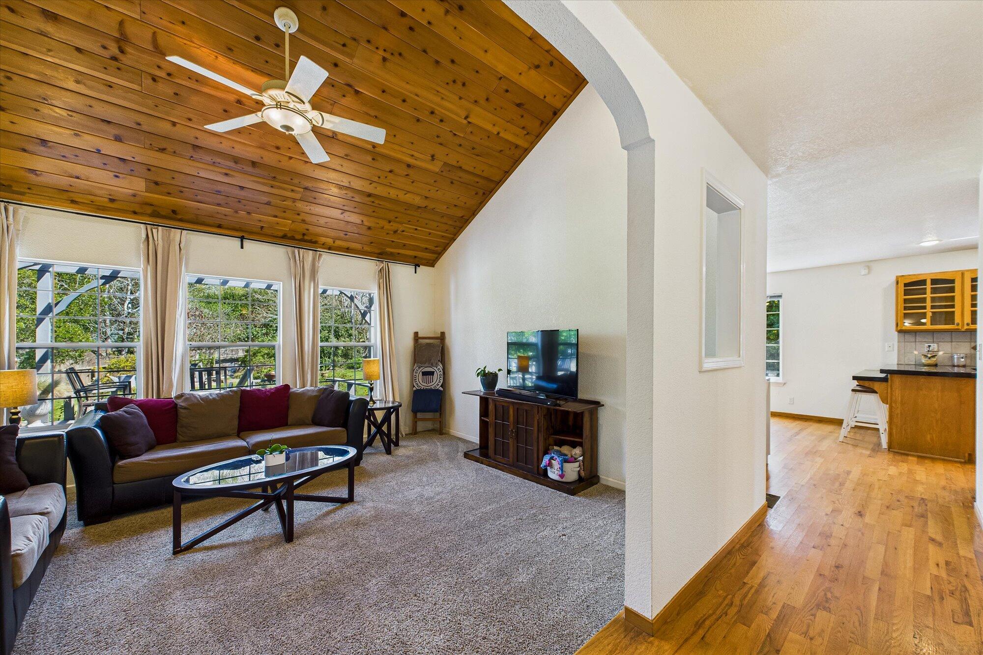 1275 Creek Court, McKinleyville