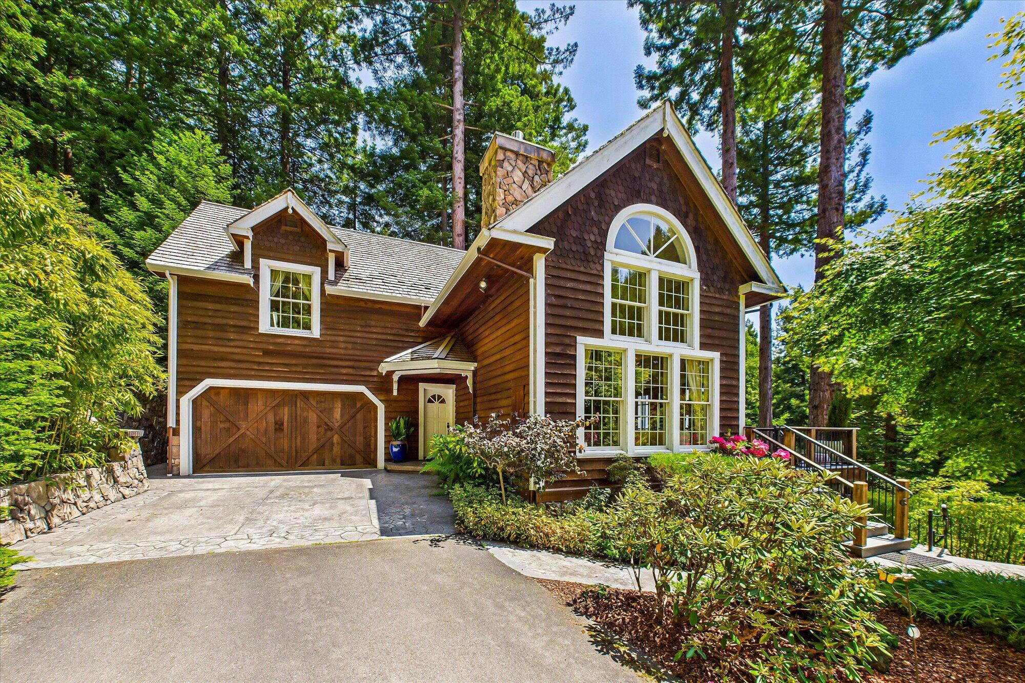 860 Chapman Court