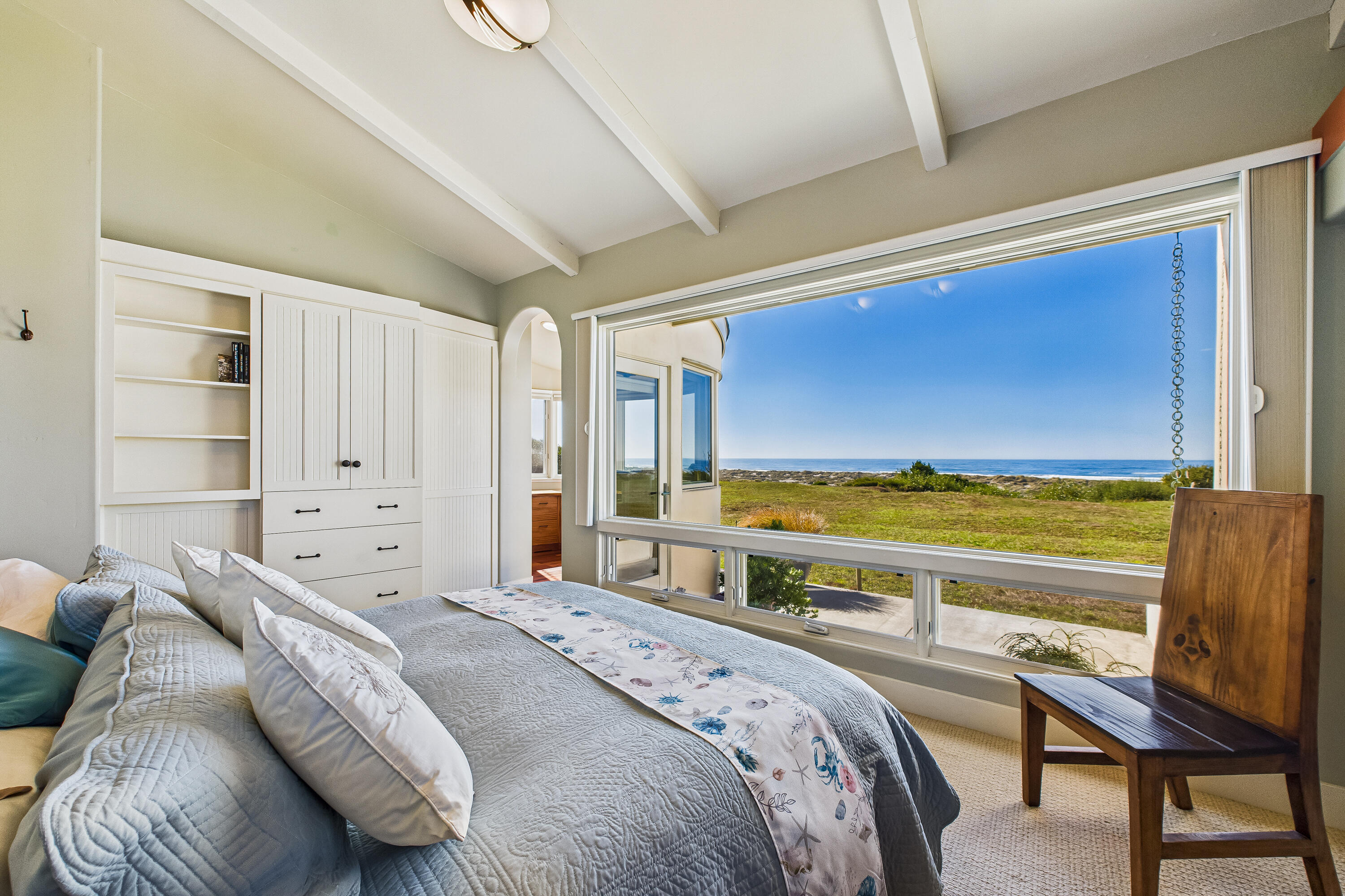 2822 Sandpointe Drive, McKinleyville