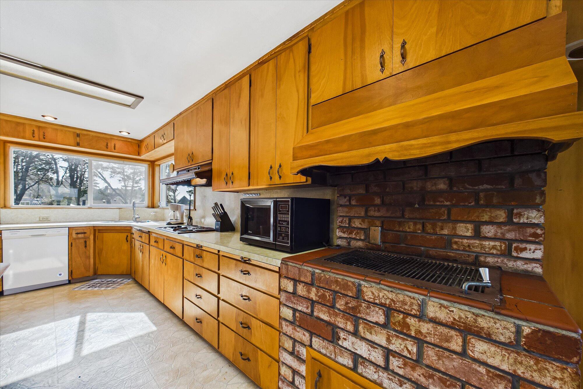 2670 Kelly Avenue, McKinleyville