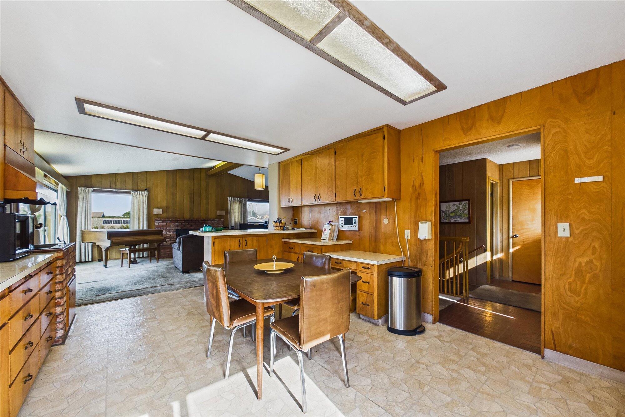 2670 Kelly Avenue, McKinleyville