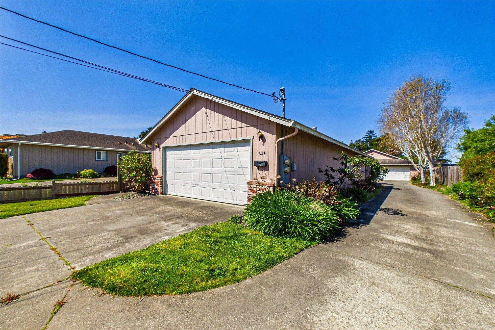 1624/1630 Dean Street