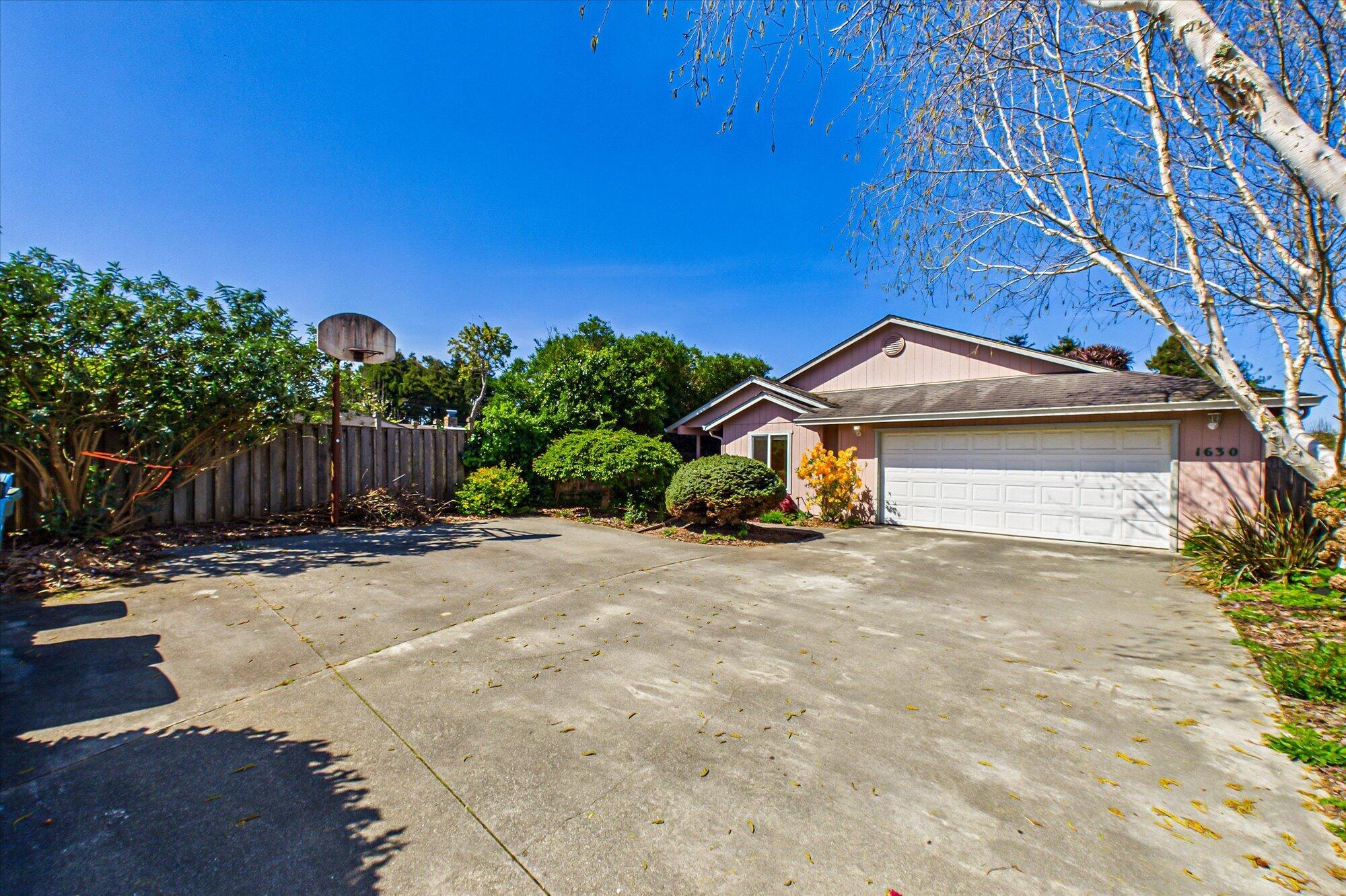 1624/1630 Dean Street