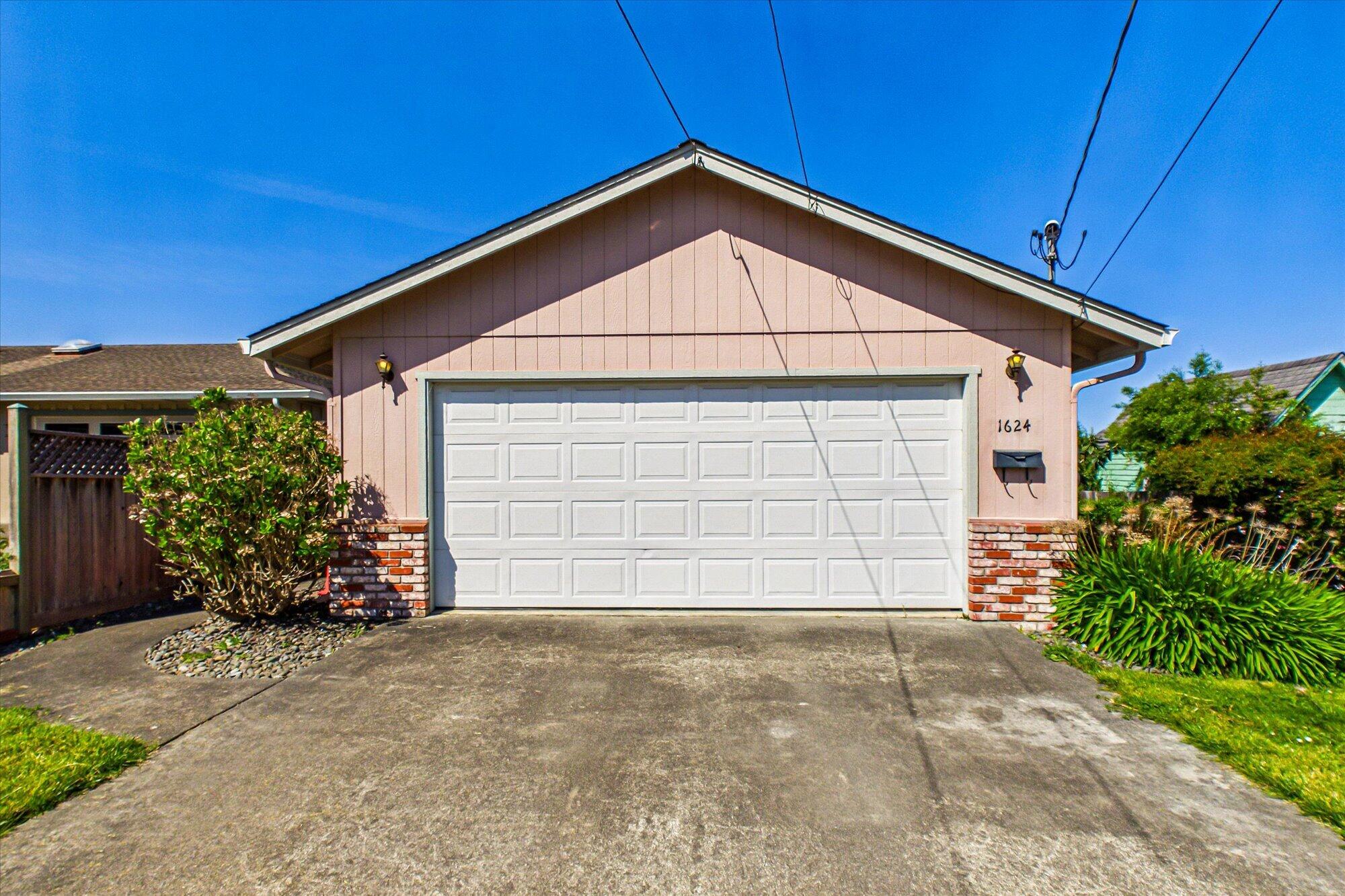 1624/1630 Dean Street