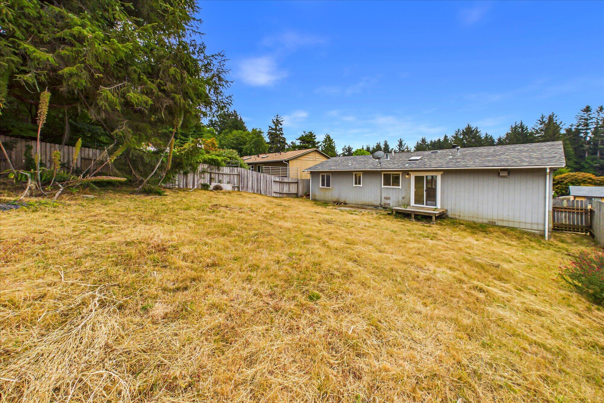 2423 Travis Court, McKinleyville
