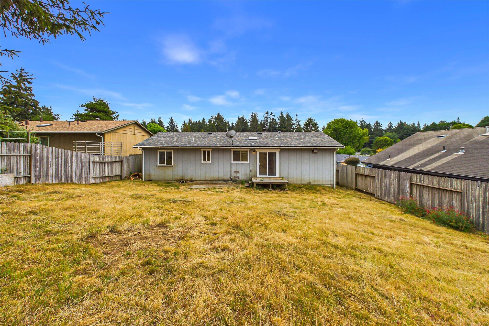 2423 Travis Court, McKinleyville