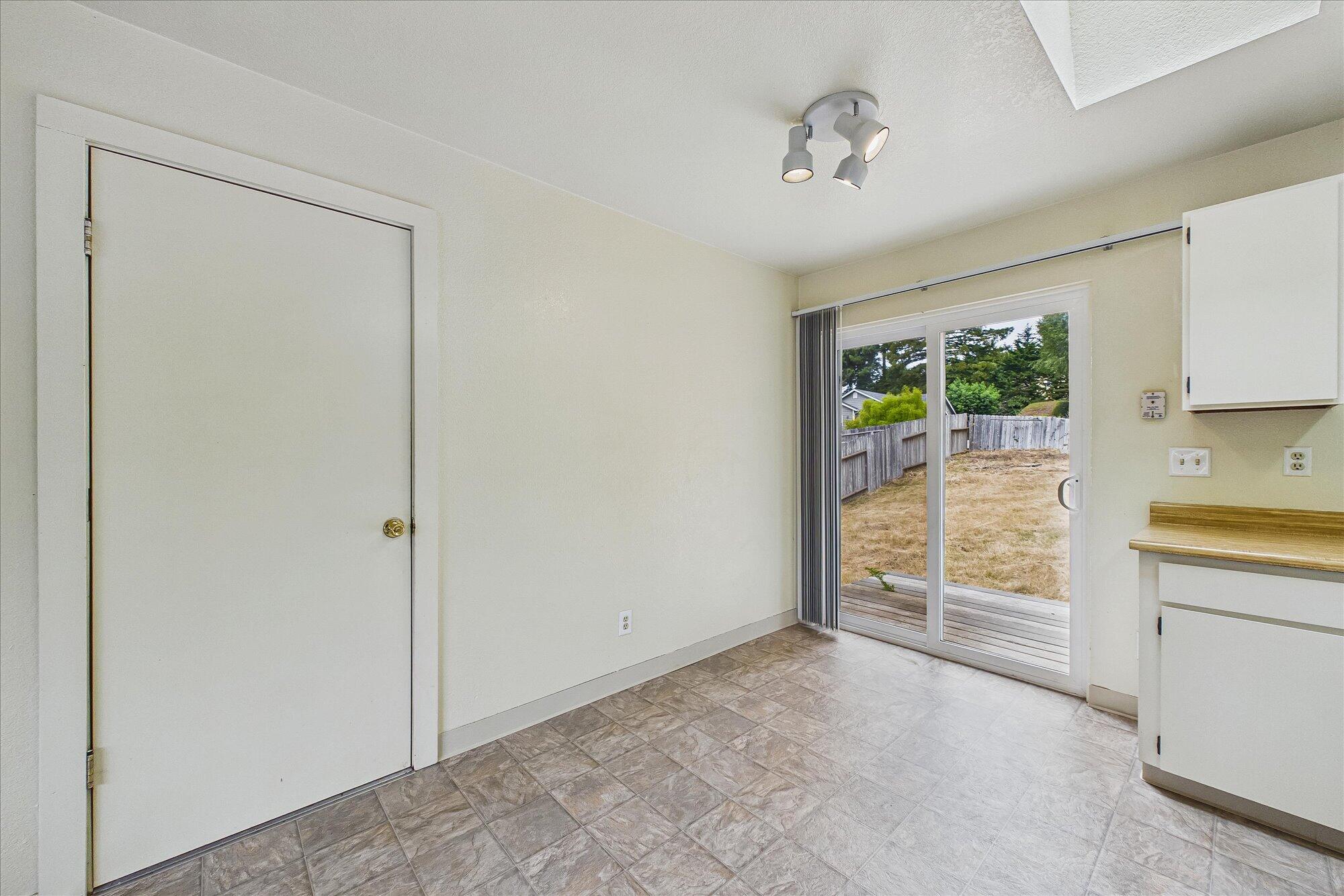 2423 Travis Court, McKinleyville