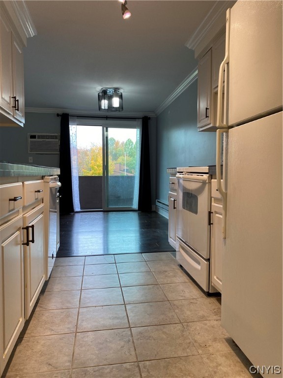 558 Village Boulevard North