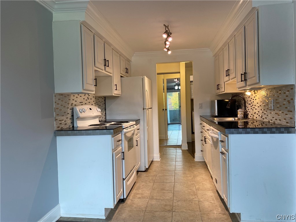 558 Village Boulevard North