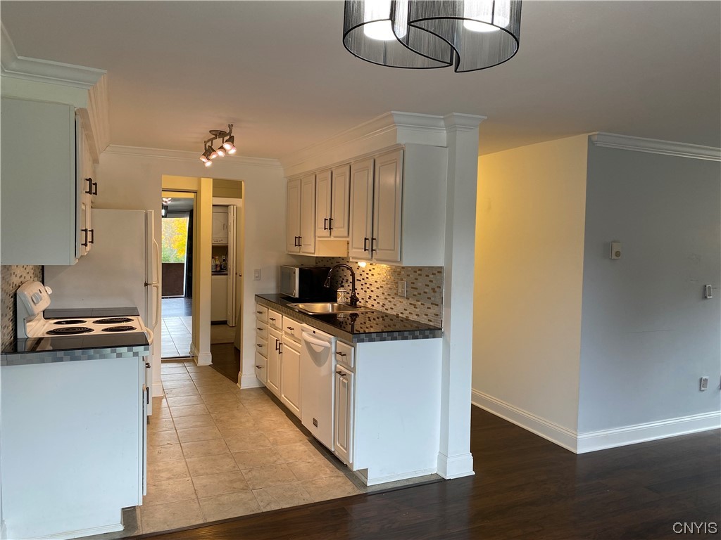 558 Village Boulevard North