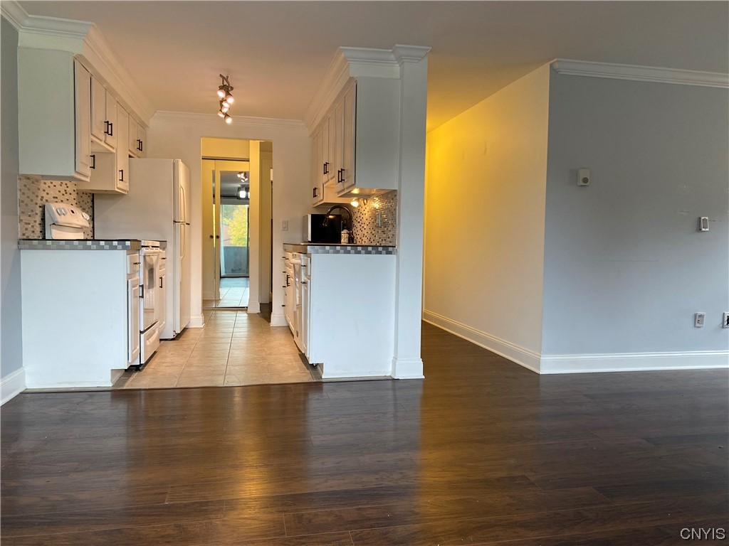 558 Village Boulevard North