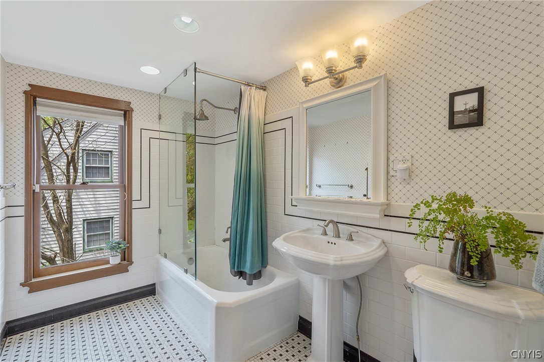 100 Dewittshire Road