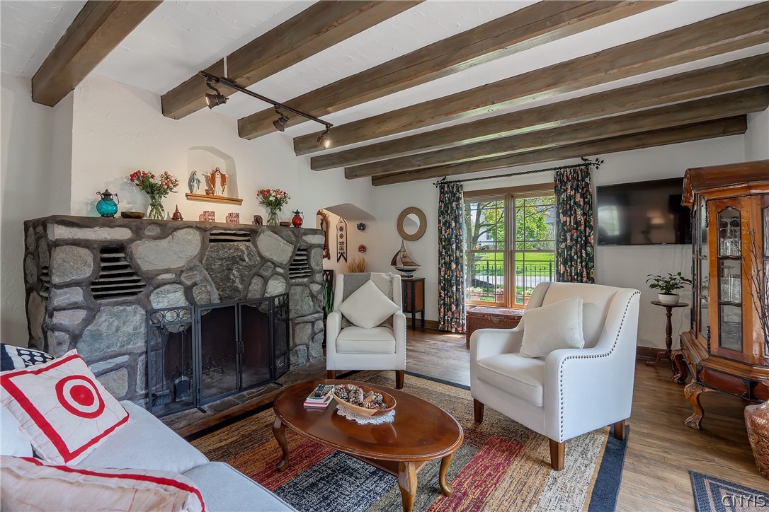 100 Dewittshire Road