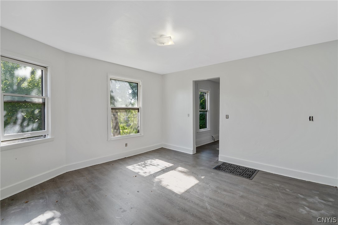 211-213-213 Elizabeth Street