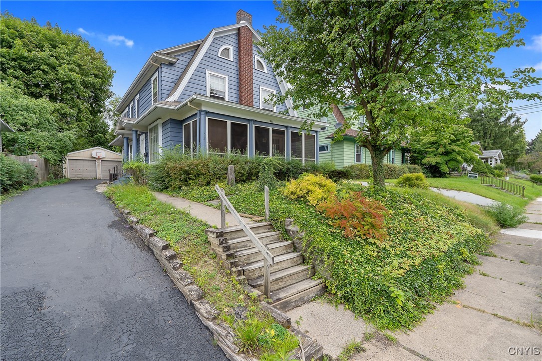 128 Fellows Avenue