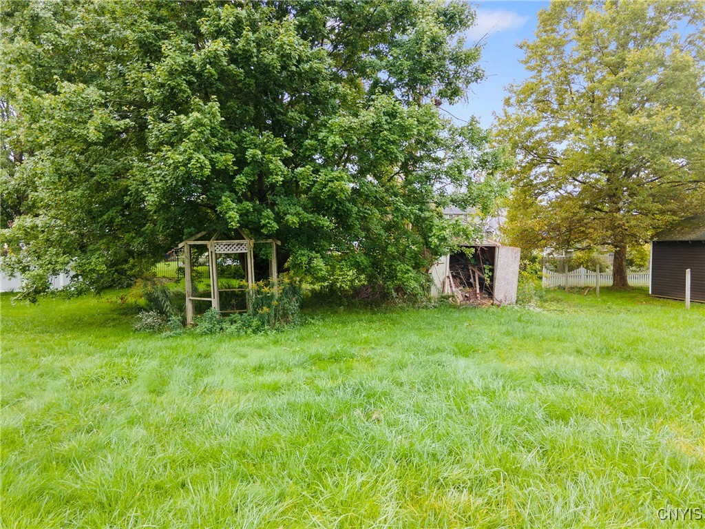 6208 Leslieanne Path