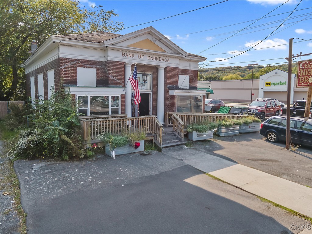 363 West Seneca Turnpike