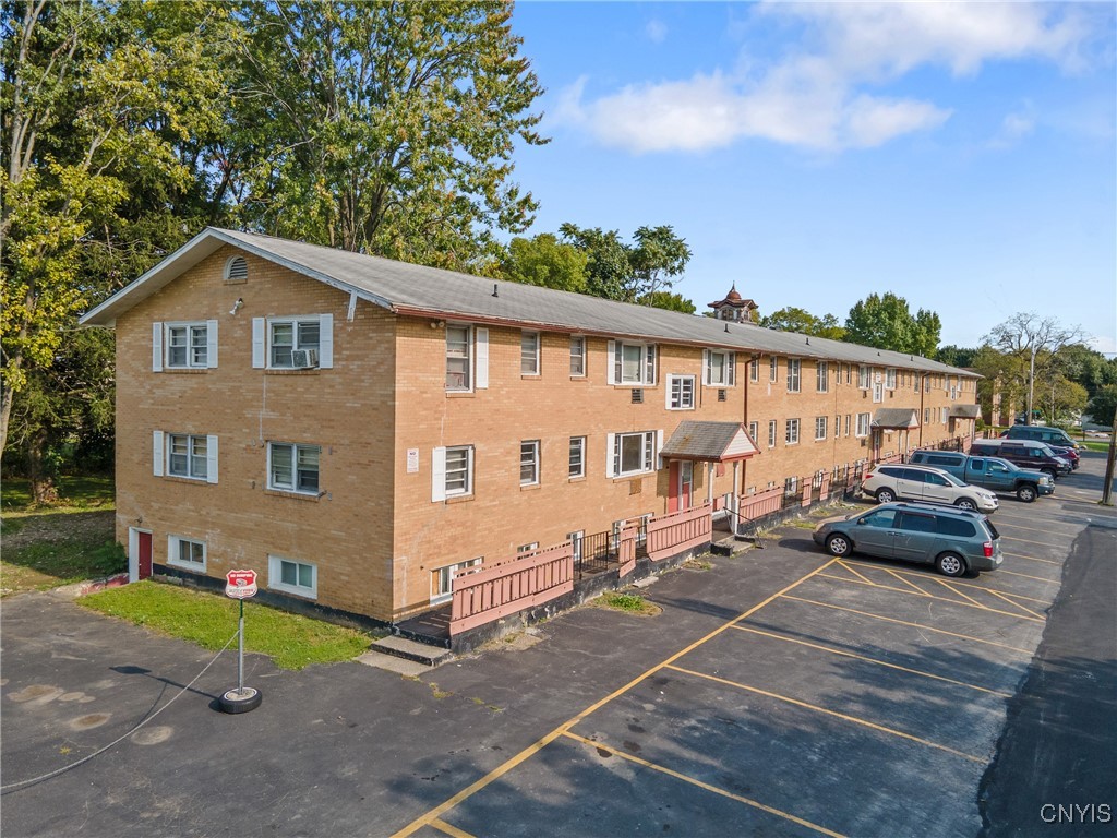 686 West Onondaga Street