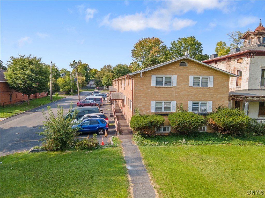 686 West Onondaga Street