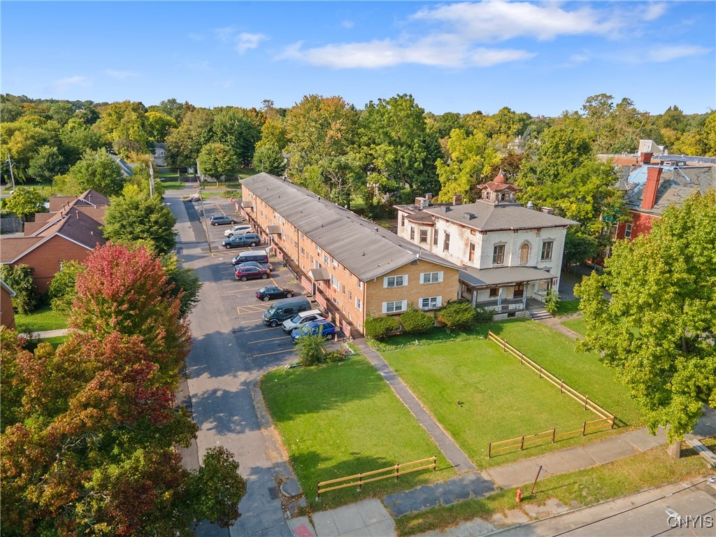 686 West Onondaga Street