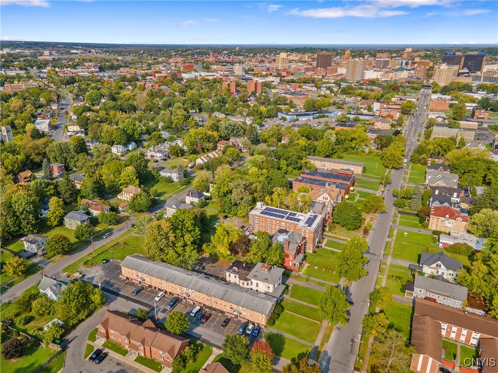 686 West Onondaga Street