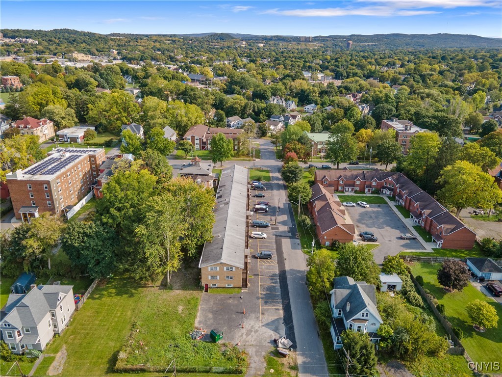 686 West Onondaga Street