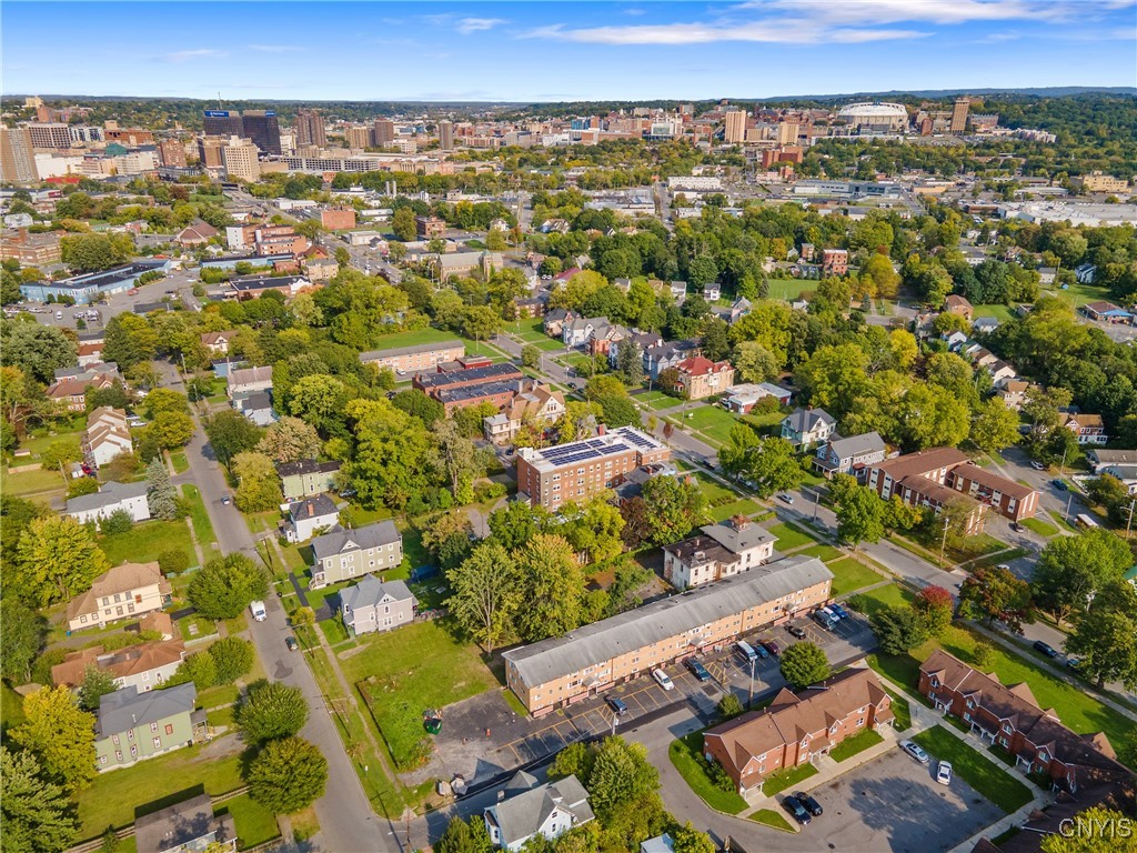 686 West Onondaga Street