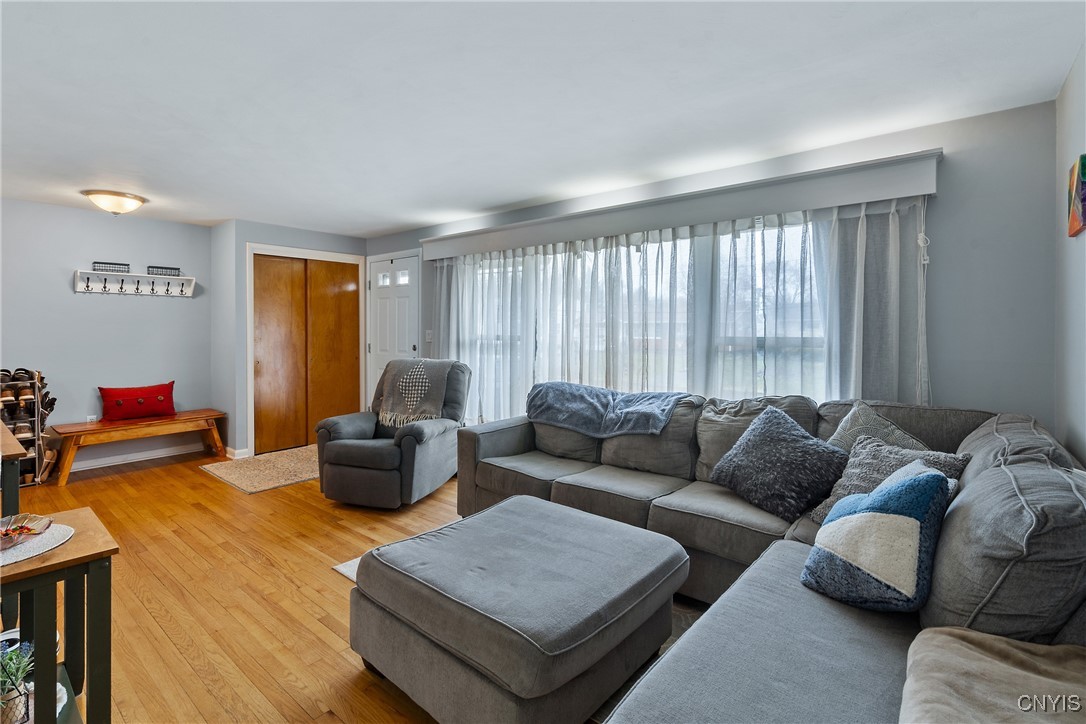 404 Wells Avenue East