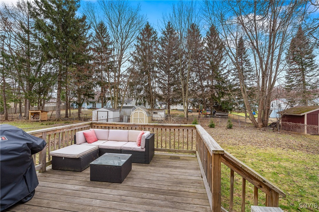 404 Wells Avenue East