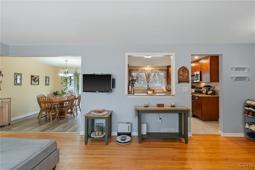 404 Wells Avenue East