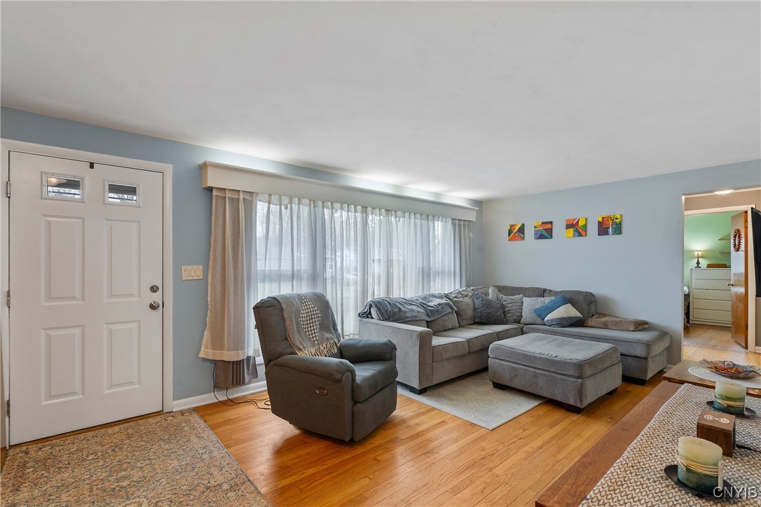 404 Wells Avenue East