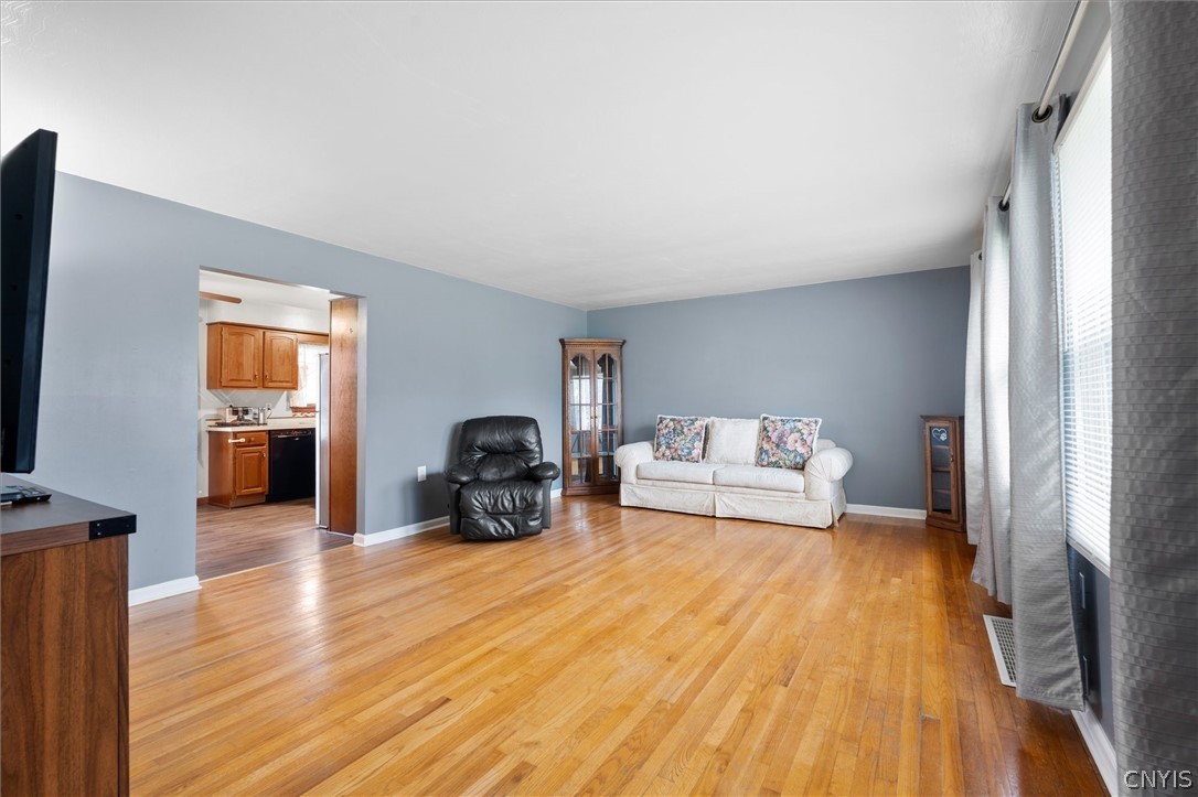 37 Highland St Extension