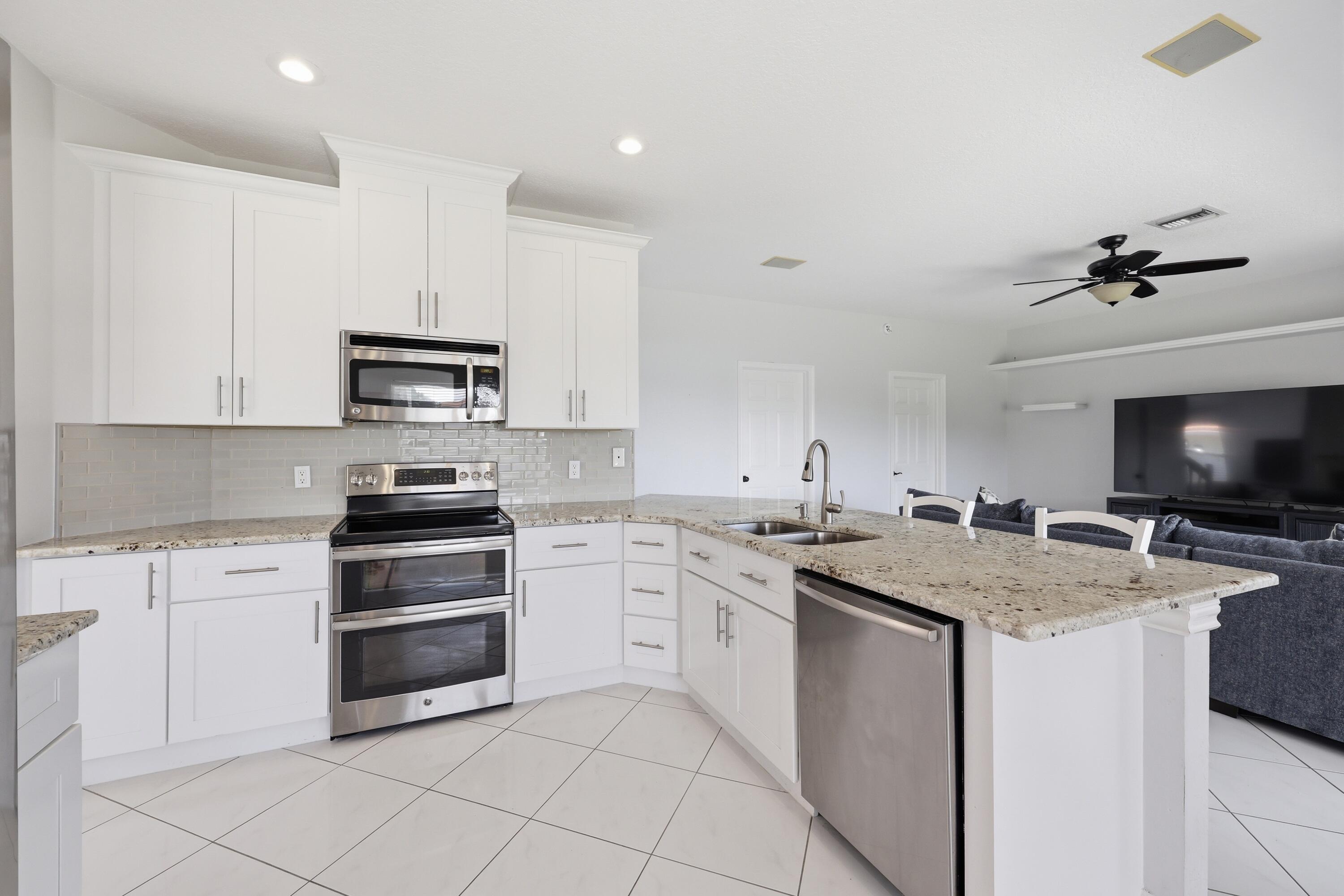 4956 SE Mariner Village Lane