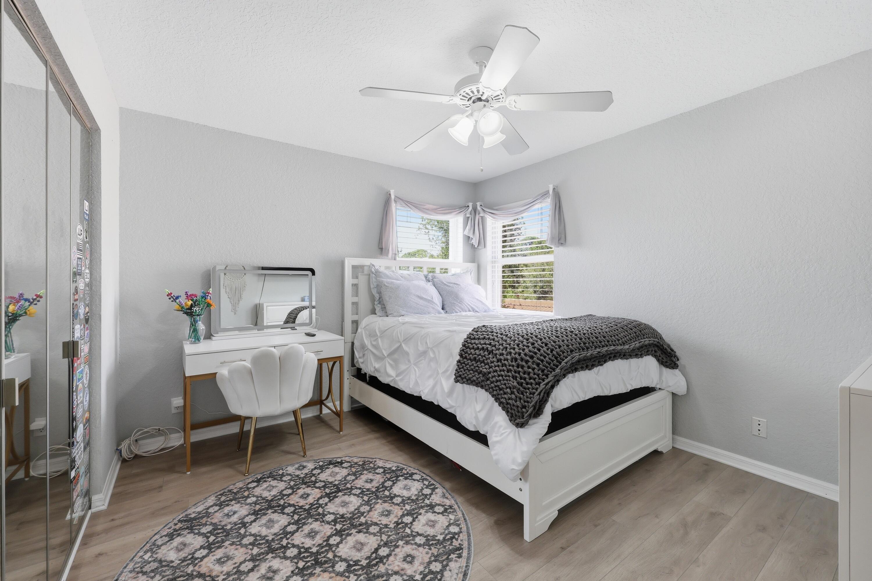 4956 SE Mariner Village Lane