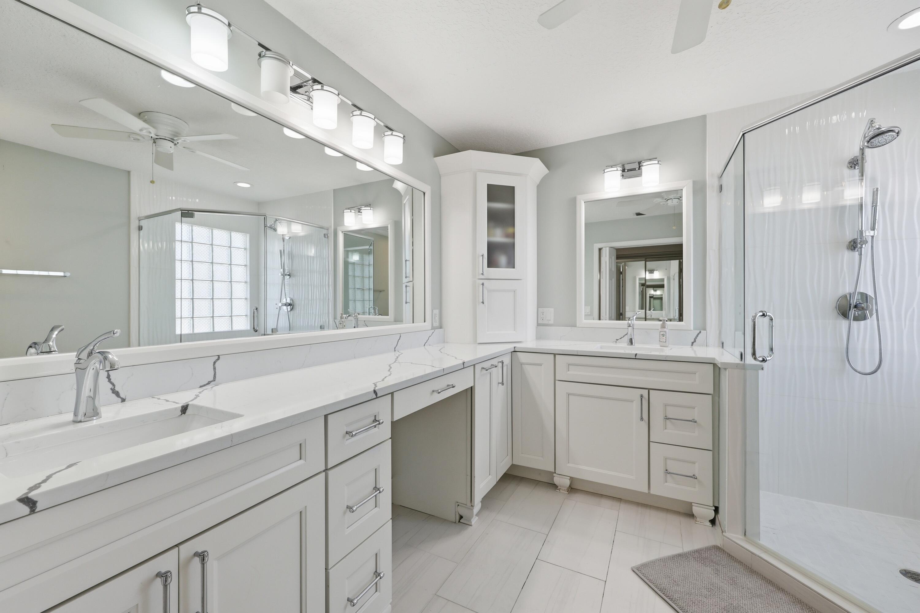 4956 SE Mariner Village Lane