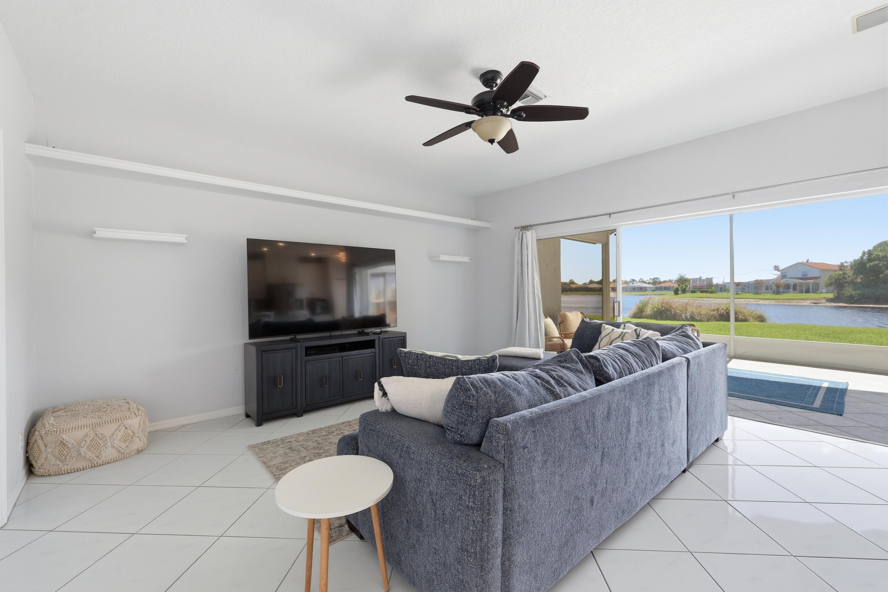 4956 SE Mariner Village Lane